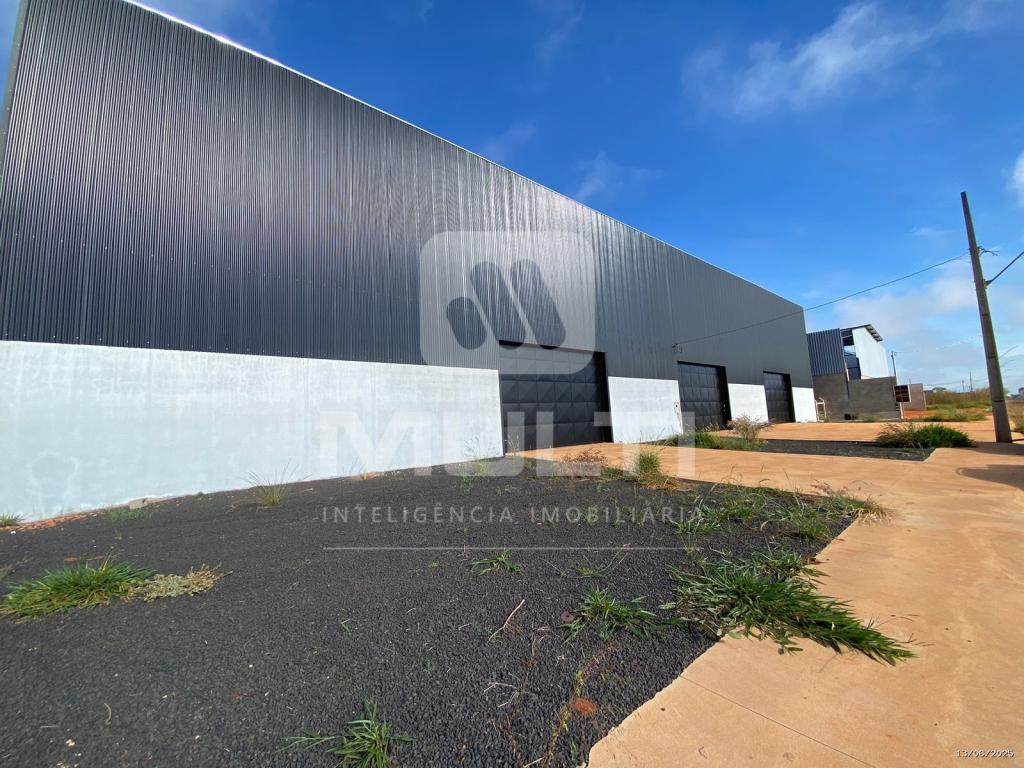 Casa à venda com 1 quarto, 711m² - Foto 1