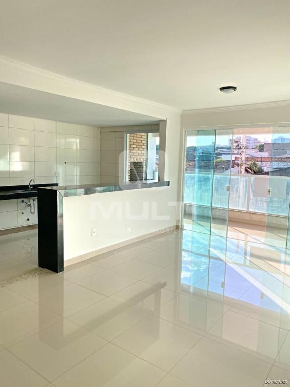 Apartamento à venda com 3 quartos, 114m² - Foto 1