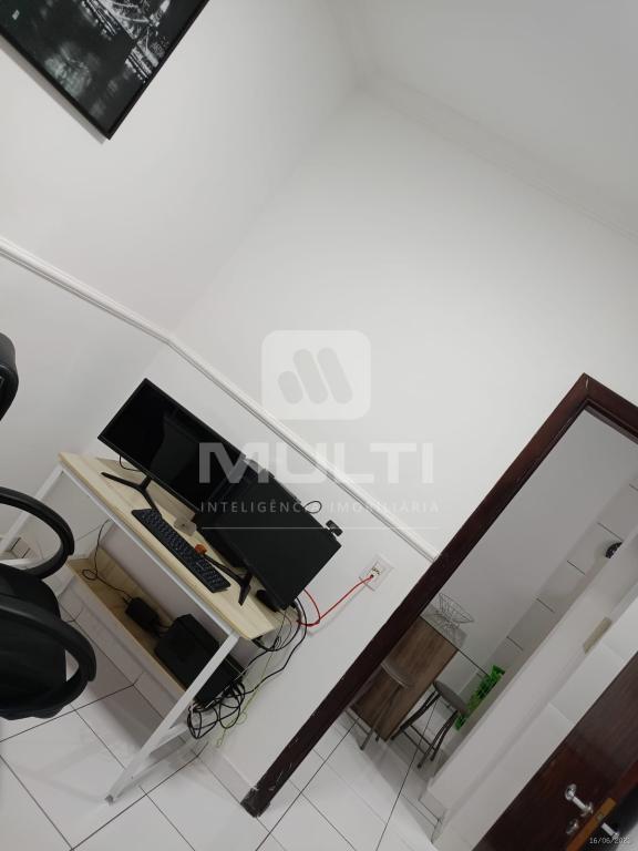 Apartamento à venda com 2 quartos, 40m² - Foto 7