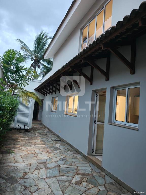 Casa, 4 quartos, 305 m² - Foto 1