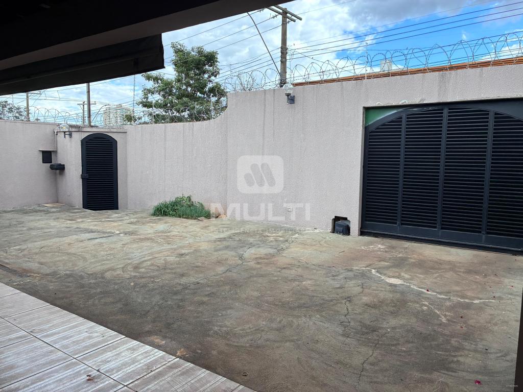 Casa, 3 quartos, 142 m² - Foto 2