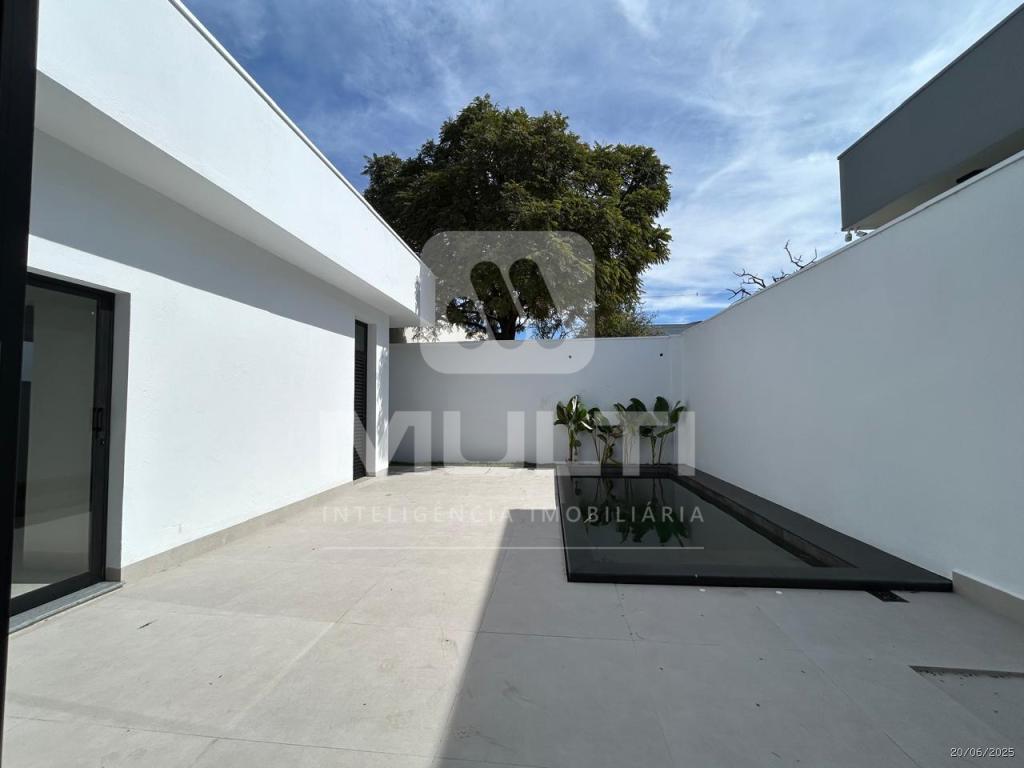Casa de Condomínio à venda com 3 quartos, 216m² - Foto 9