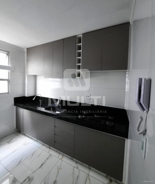 Apartamento à venda com 3 quartos, 64m² - Foto 2