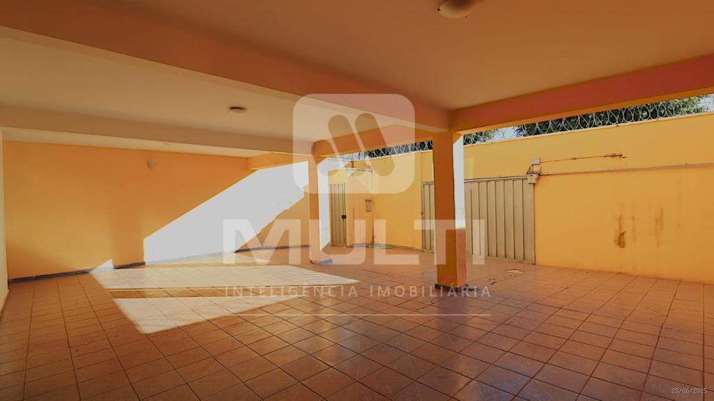 Casa, 5 quartos, 237 m² - Foto 2