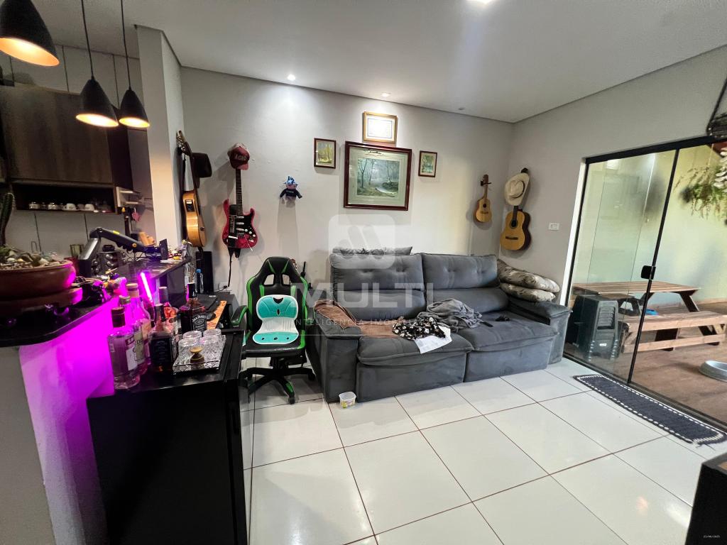 Casa à venda com 2 quartos, 57m² - Foto 2