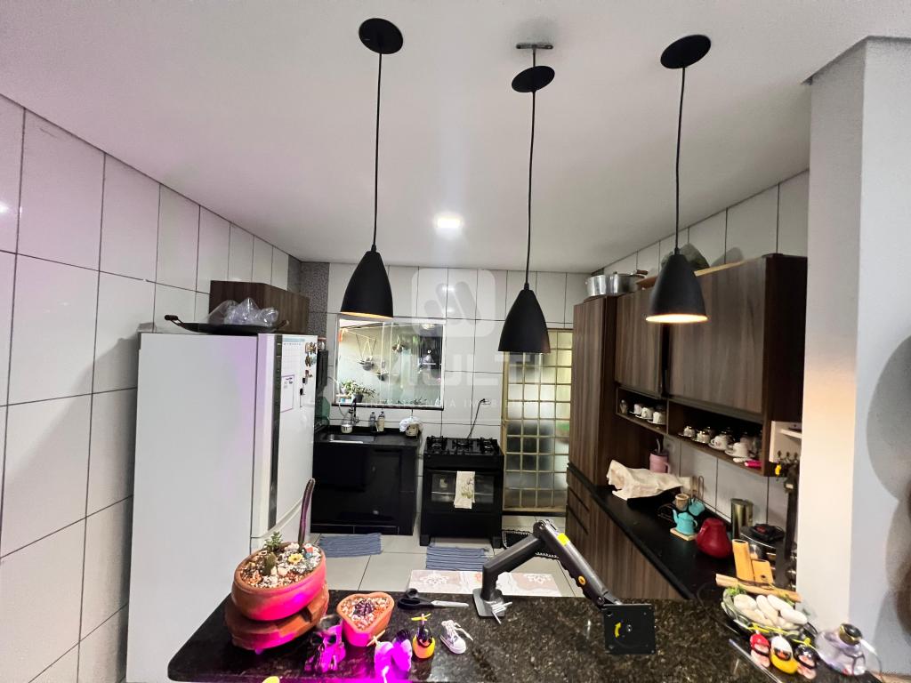 Casa à venda com 2 quartos, 57m² - Foto 4