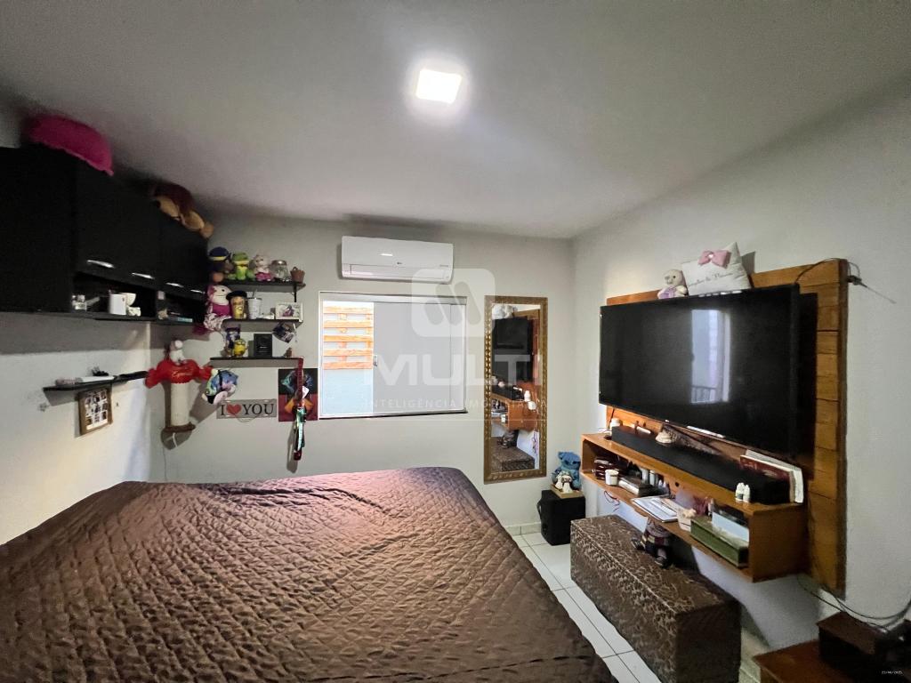 Casa à venda com 2 quartos, 57m² - Foto 12