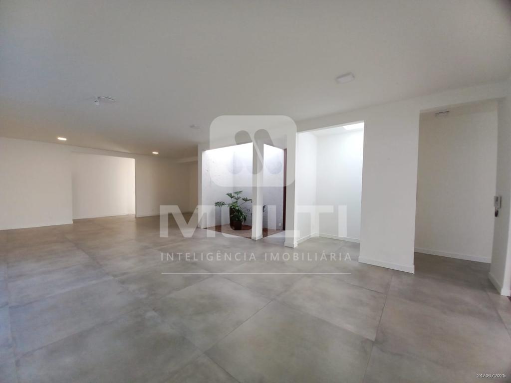 Casa à venda com 3 quartos, 287m² - Foto 6