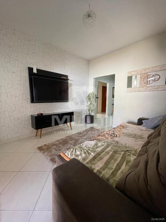 Casa à venda com 3 quartos, 180m² - Foto 3