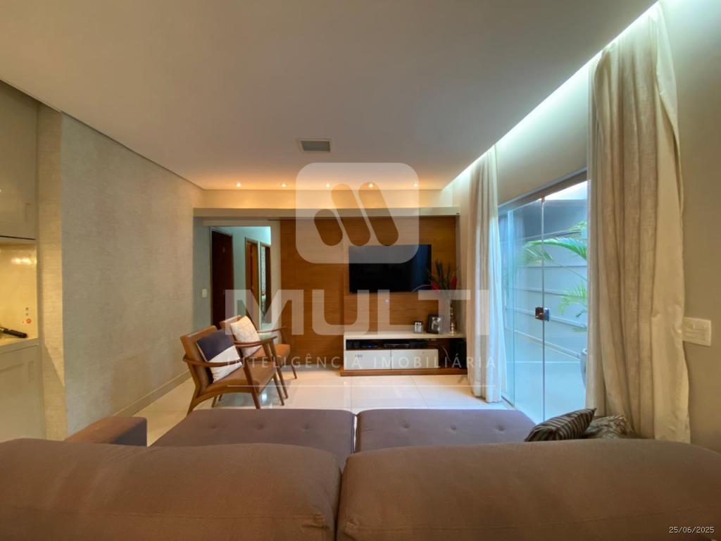 Casa à venda com 3 quartos, 200m² - Foto 3