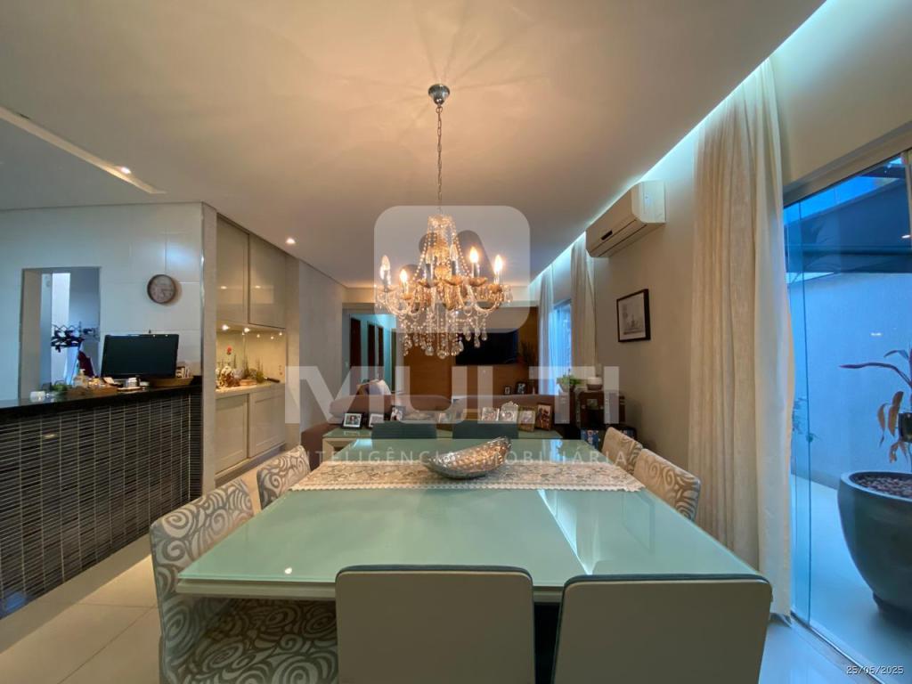 Casa à venda com 3 quartos, 200m² - Foto 4