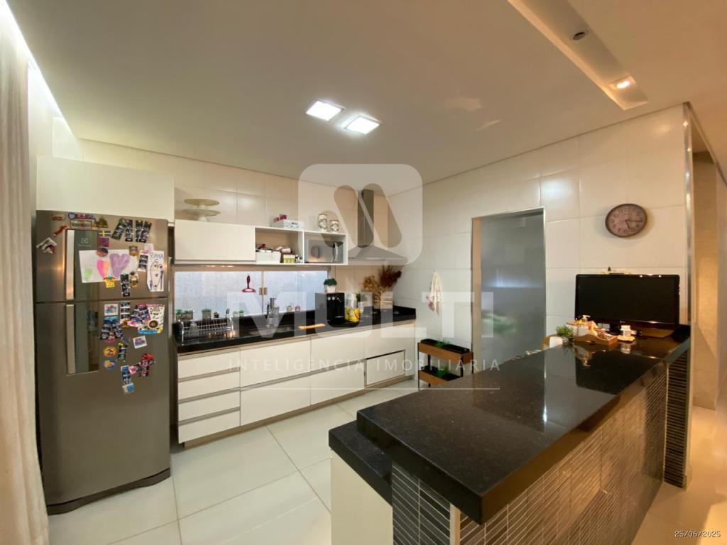 Casa à venda com 3 quartos, 200m² - Foto 6