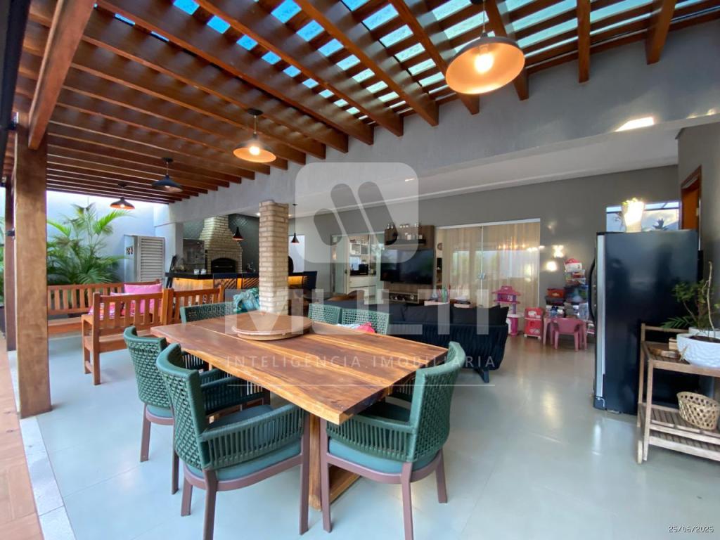 Casa à venda com 3 quartos, 200m² - Foto 14