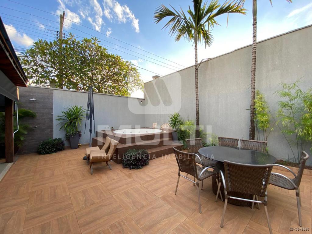 Casa à venda com 3 quartos, 200m² - Foto 17