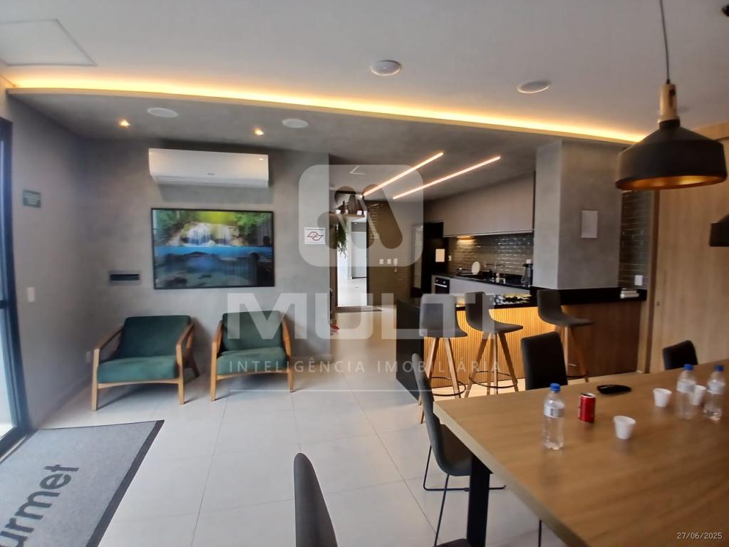 Apartamento à venda com 2 quartos, 68m² - Foto 41