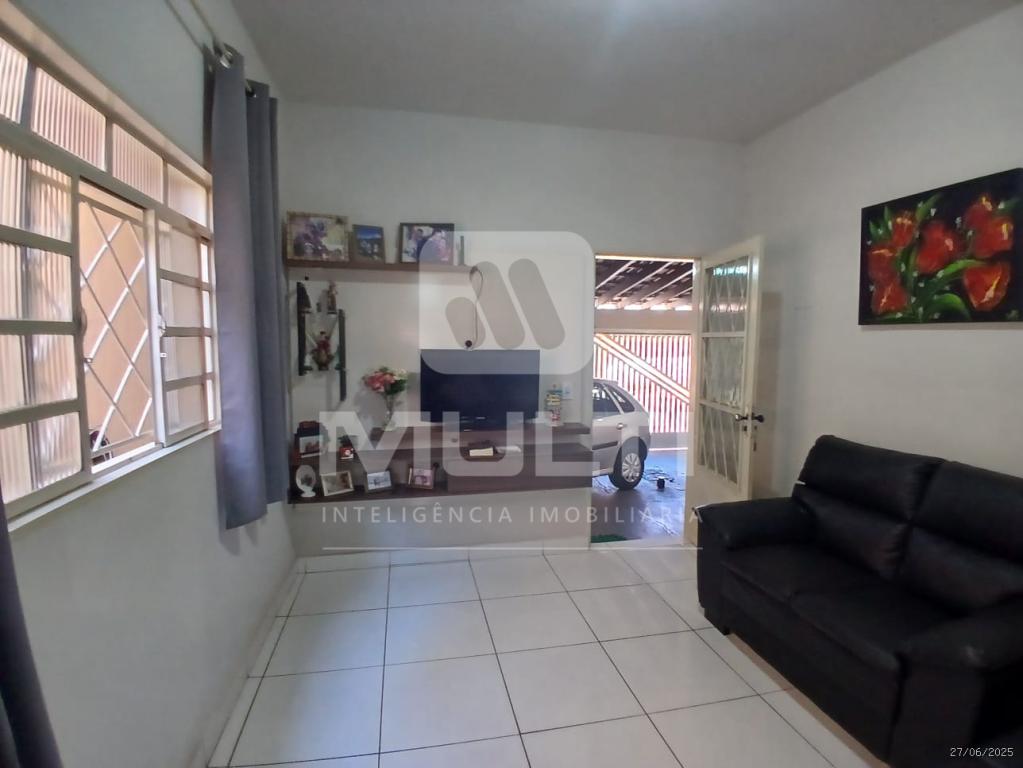 Casa, 4 quartos, 220 m² - Foto 2