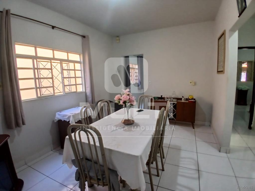 Casa, 4 quartos, 220 m² - Foto 3