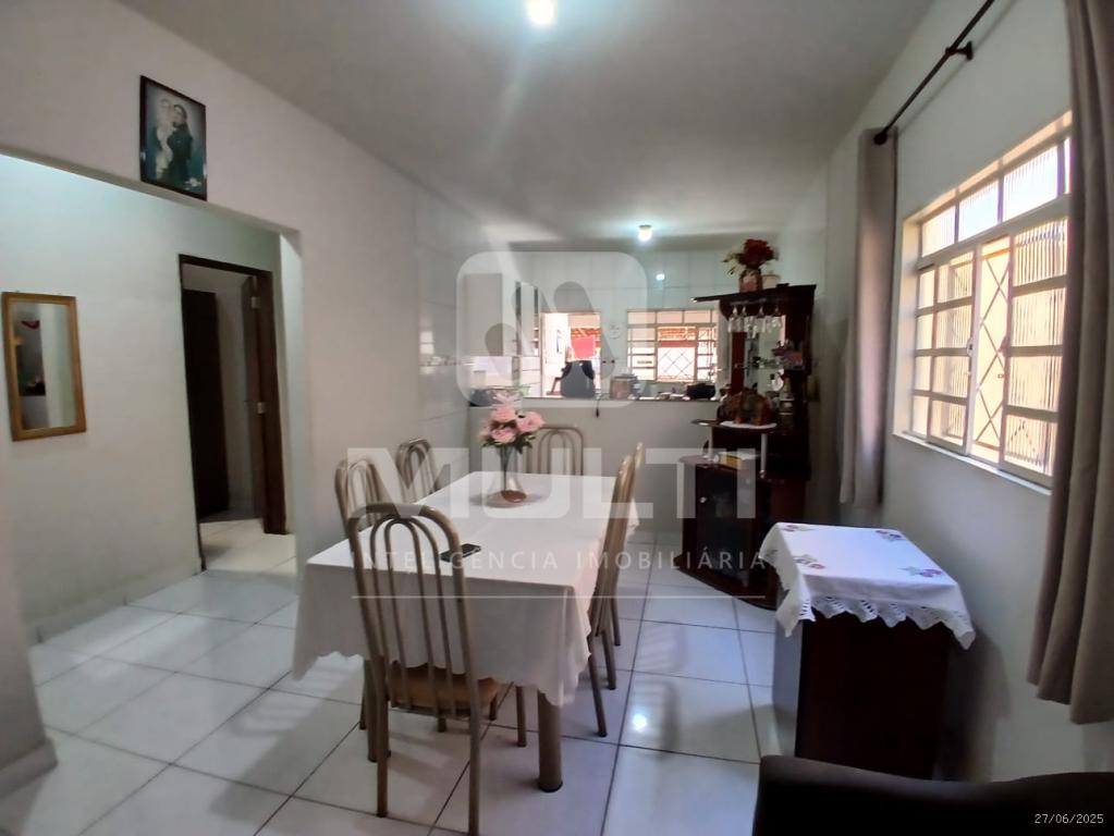 Casa, 4 quartos, 220 m² - Foto 4