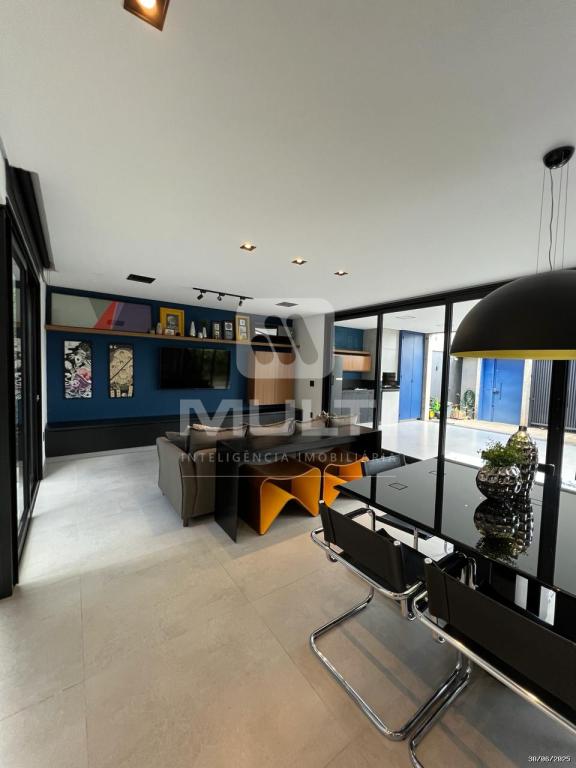 Casa à venda com 3 quartos, 150m² - Foto 2