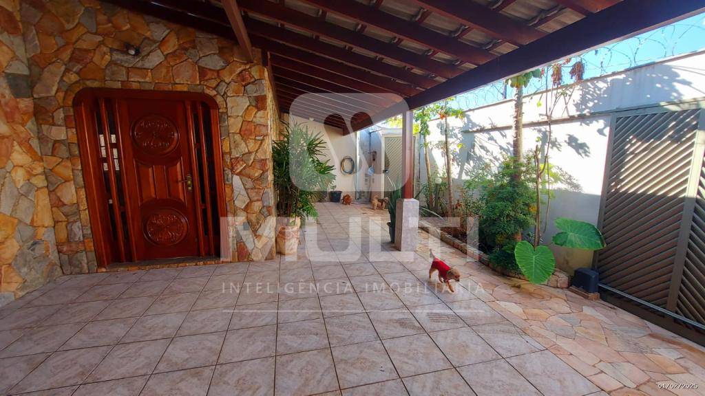 Casa, 3 quartos, 195 m² - Foto 1