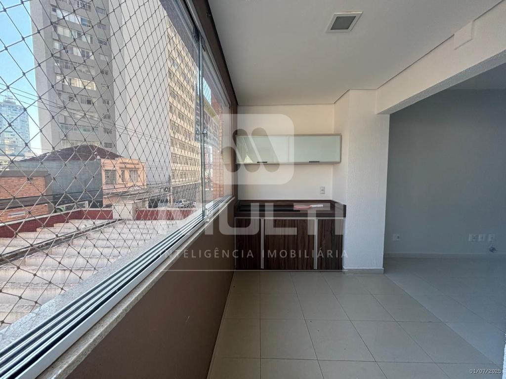 Apartamento à venda com 3 quartos, 103m² - Foto 3