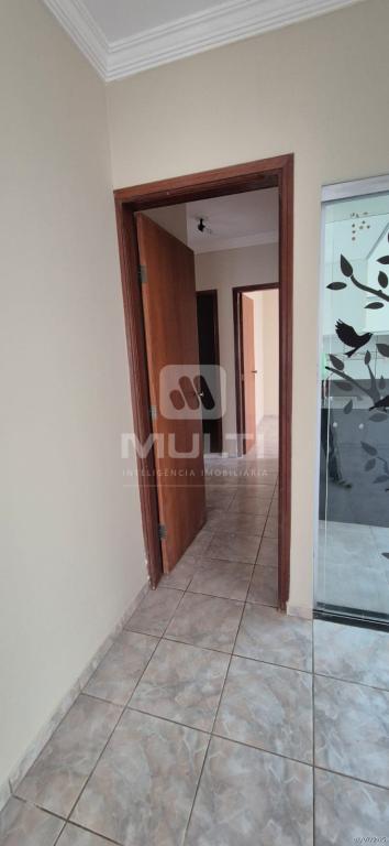 Casa à venda com 3 quartos, 144m² - Foto 3