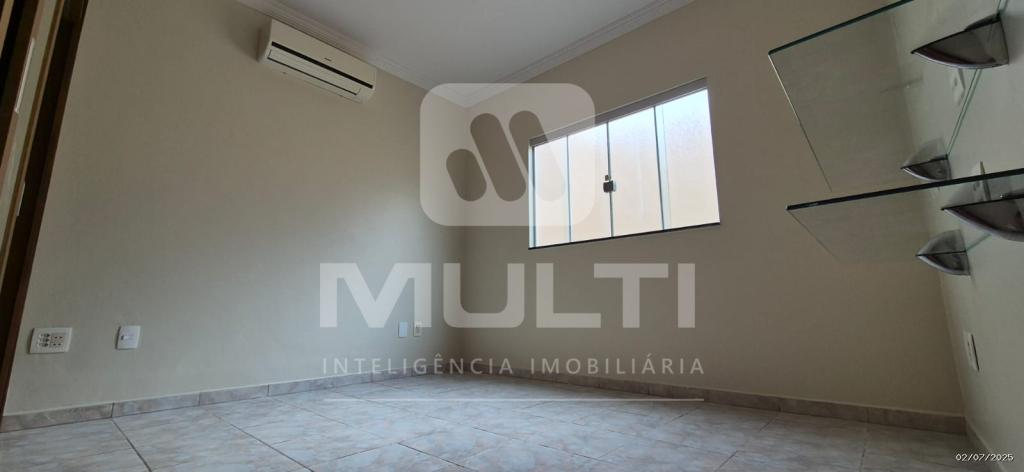 Casa à venda com 3 quartos, 144m² - Foto 8