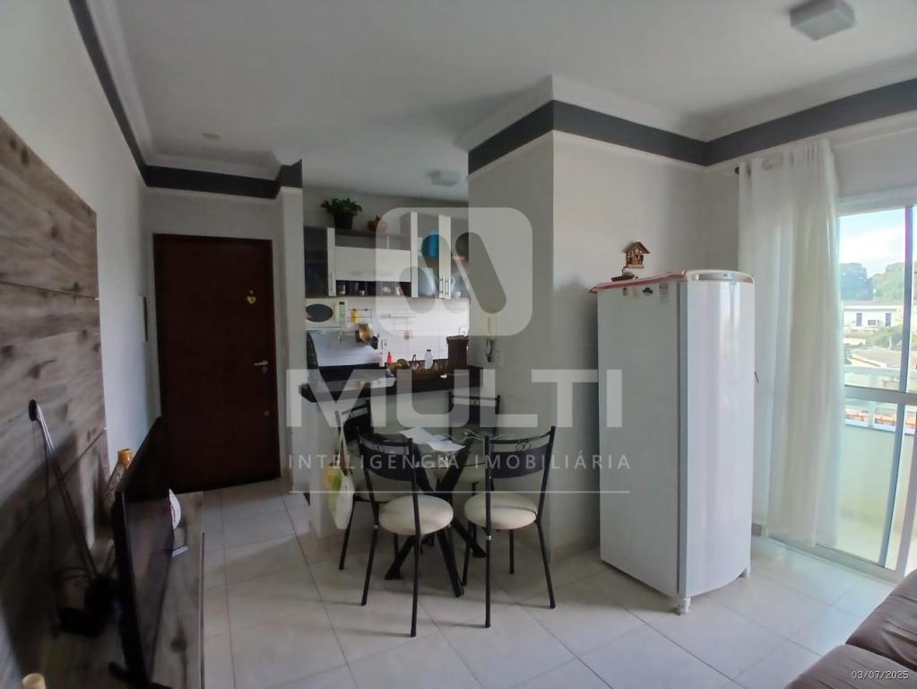 Apartamento à venda com 2 quartos, 50m² - Foto 3