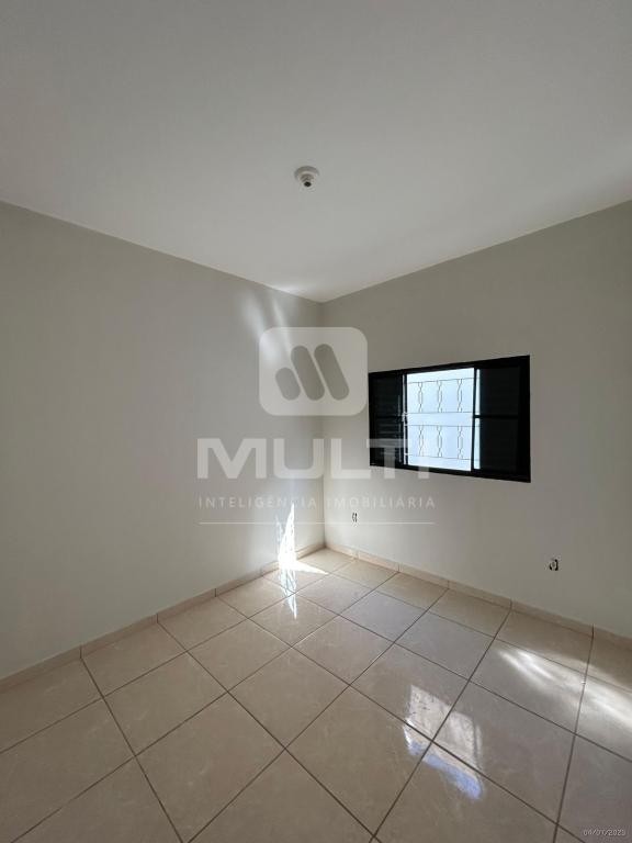 Casa à venda com 2 quartos, 60m² - Foto 5