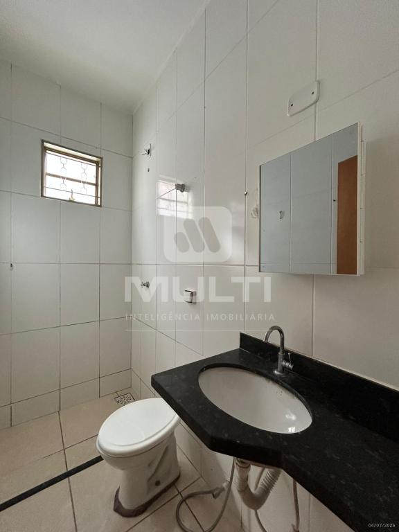 Casa à venda com 2 quartos, 60m² - Foto 9