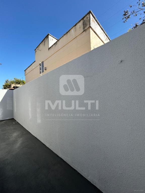 Casa à venda com 2 quartos, 60m² - Foto 11