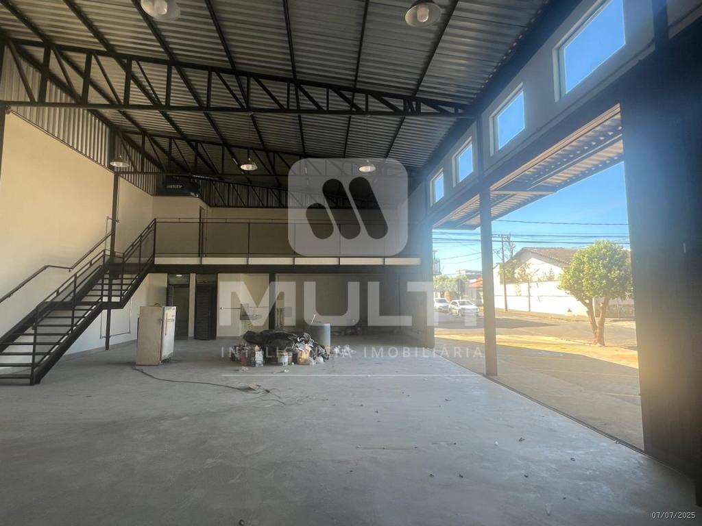 Casa à venda com 1 quarto, 255m² - Foto 3