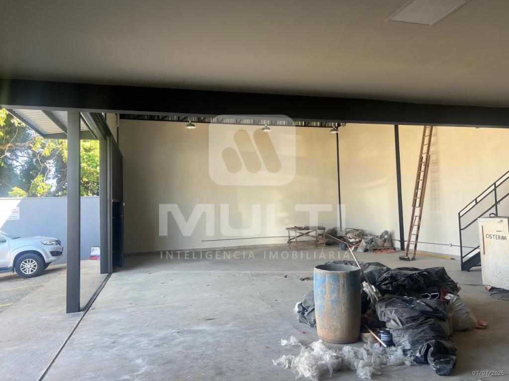 Casa à venda com 1 quarto, 255m² - Foto 4