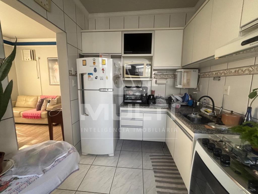 Apartamento à venda com 3 quartos, 66m² - Foto 3