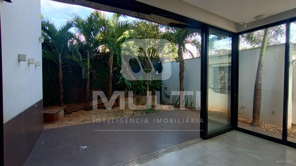 Casa, 3 quartos, 210 m² - Foto 2