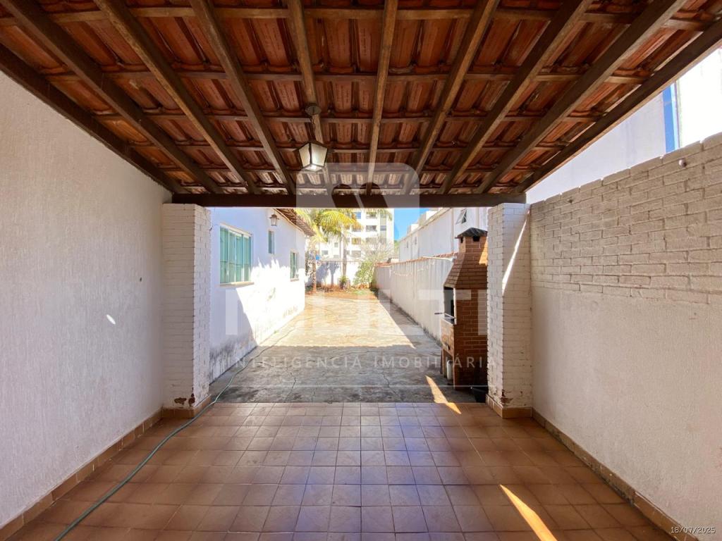 Casa, 2 quartos, 180 m² - Foto 1