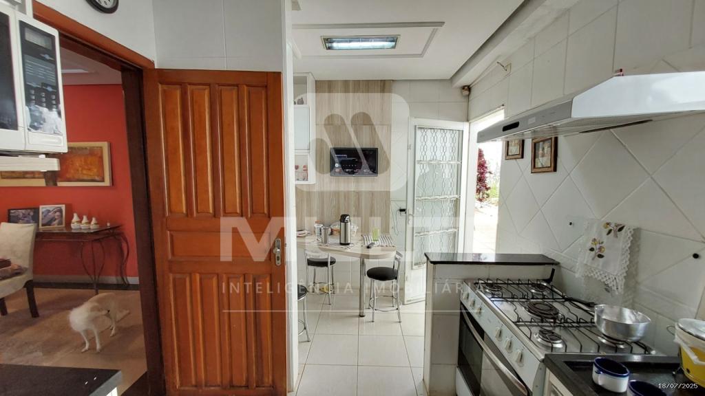 Casa, 3 quartos, 236 m² - Foto 14