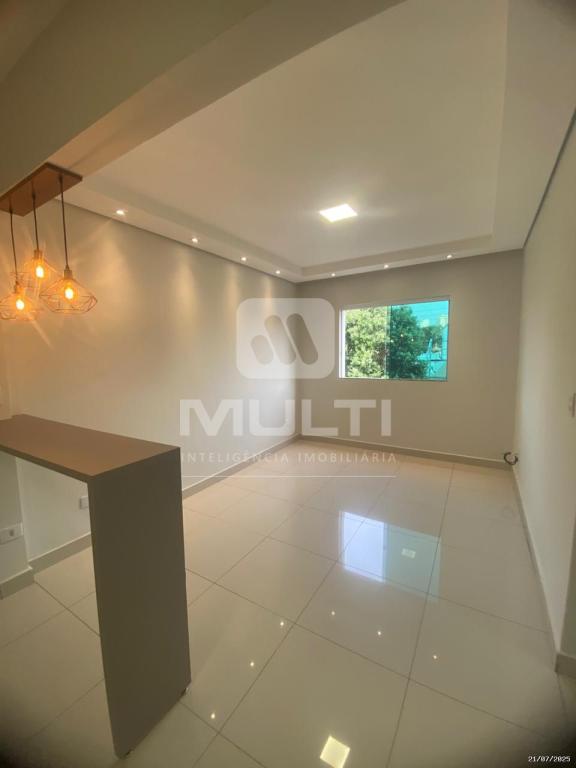 Apartamento à venda com 3 quartos, 84m² - Foto 2