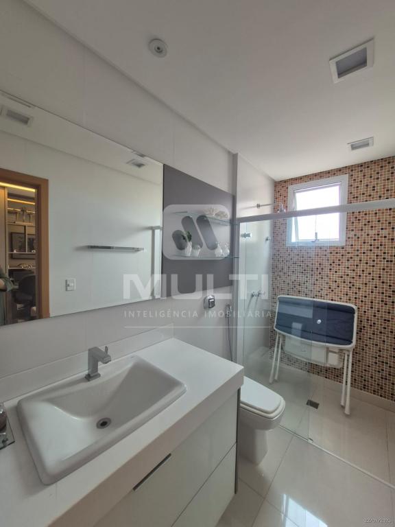 Apartamento à venda com 3 quartos, 200m² - Foto 8