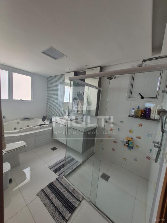 Apartamento à venda com 3 quartos, 200m² - Foto 11