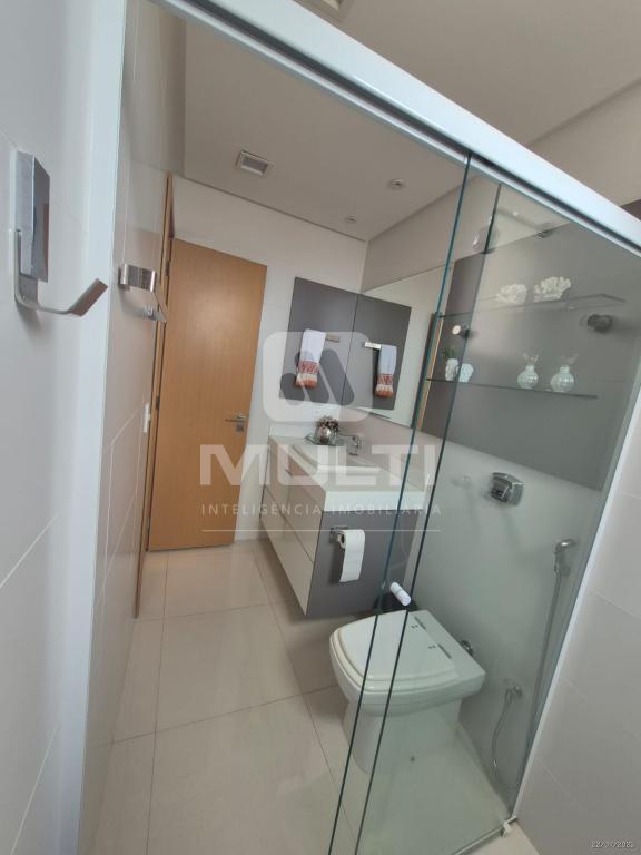 Apartamento à venda com 3 quartos, 200m² - Foto 12