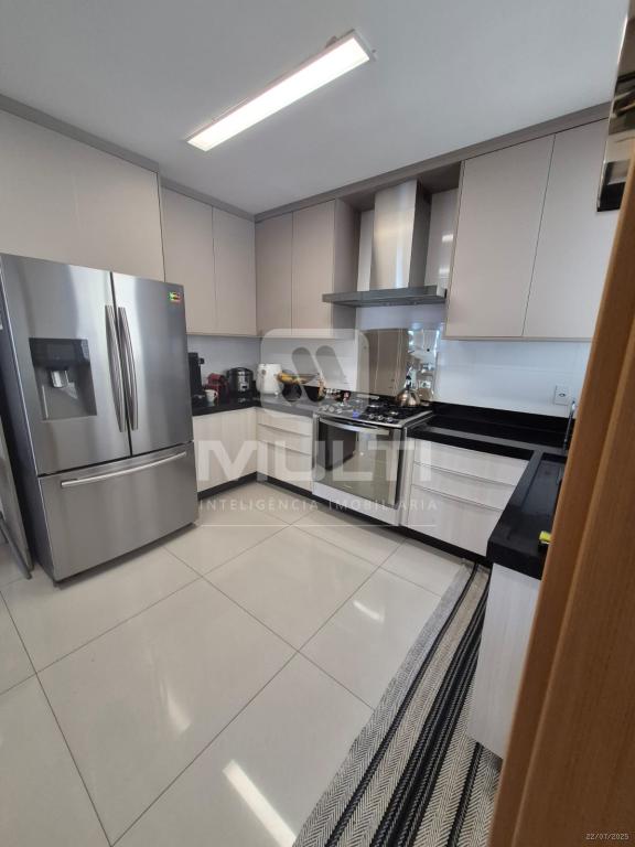 Apartamento à venda com 3 quartos, 200m² - Foto 15