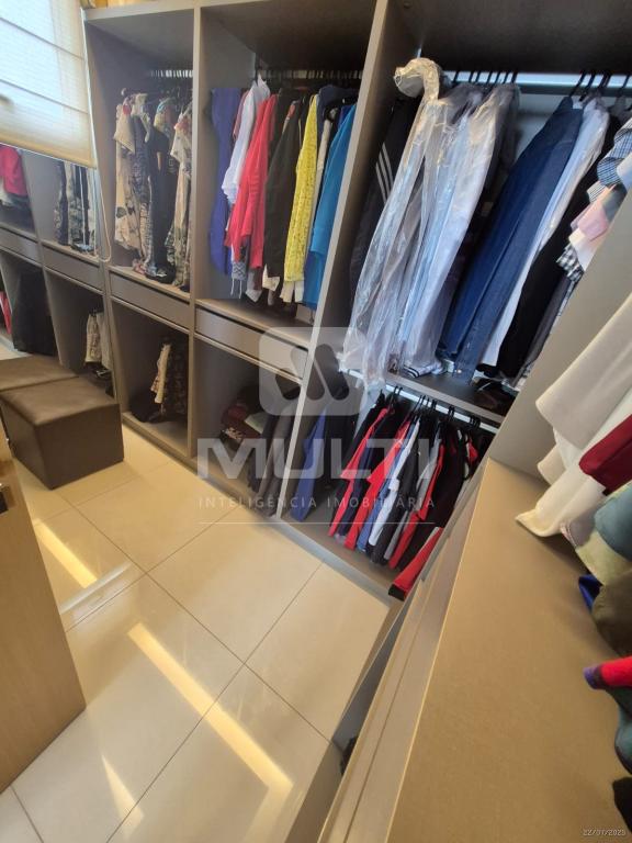 Apartamento à venda com 3 quartos, 200m² - Foto 17