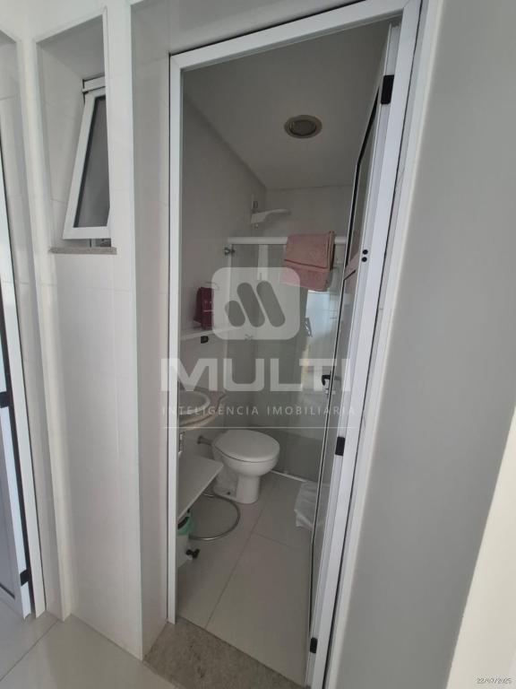 Apartamento à venda com 3 quartos, 200m² - Foto 18