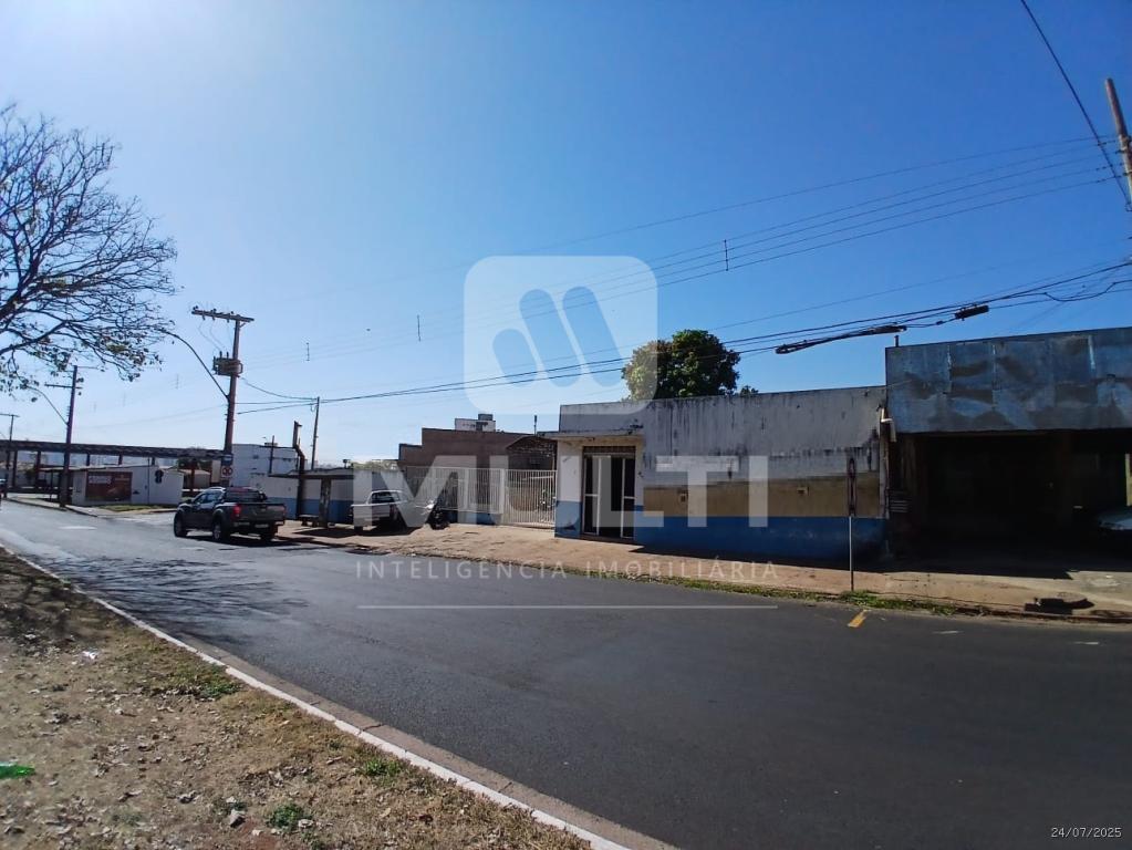 Terreno à venda com 1 quarto, 375m² - Foto 2