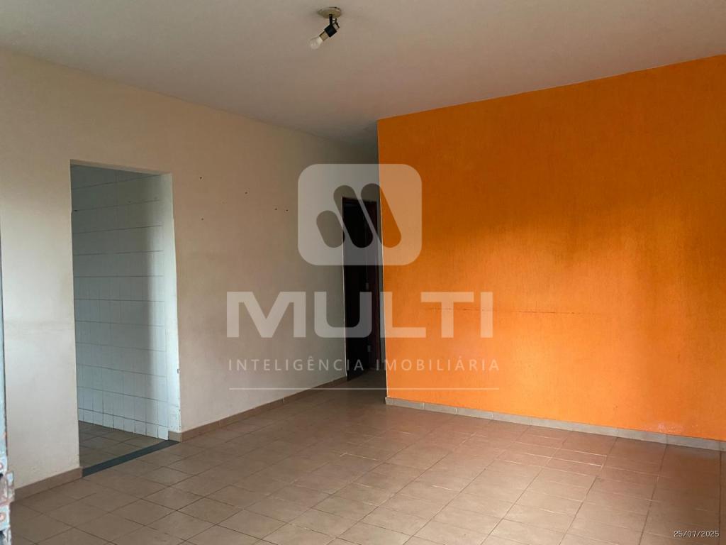 Casa à venda com 3 quartos, 137m² - Foto 2