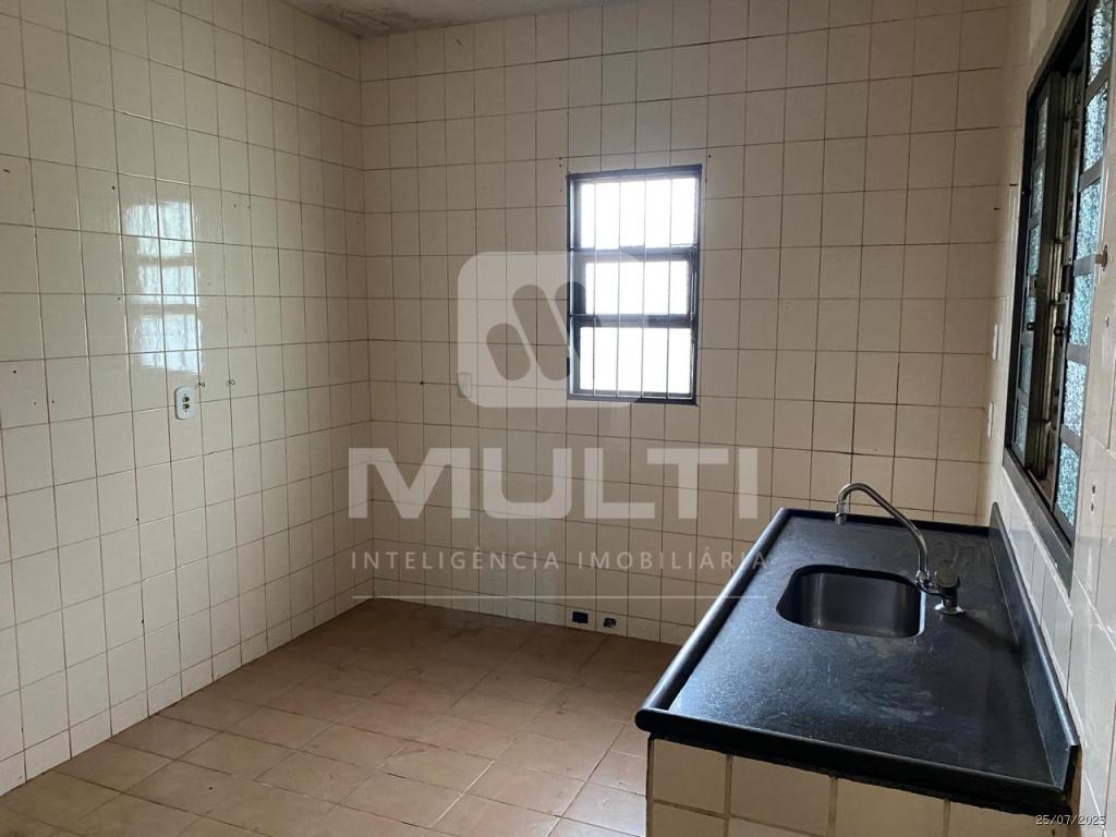Casa à venda com 3 quartos, 137m² - Foto 7