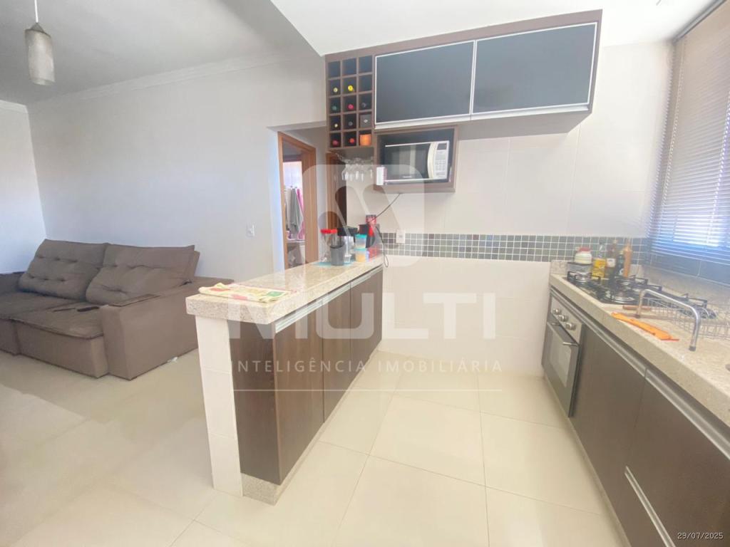 Apartamento à venda com 2 quartos, 62m² - Foto 4
