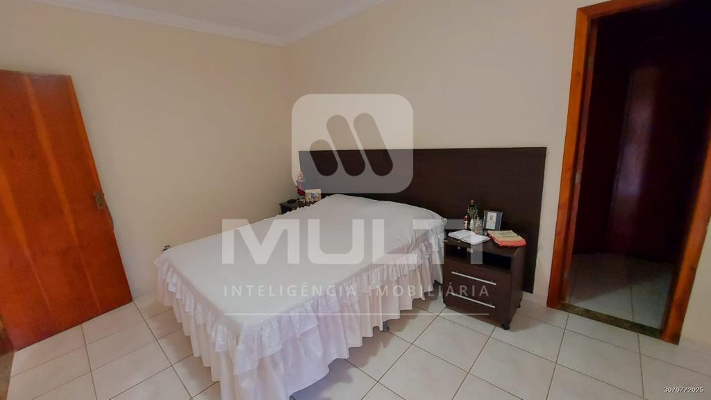 Casa, 3 quartos, 225 m² - Foto 11