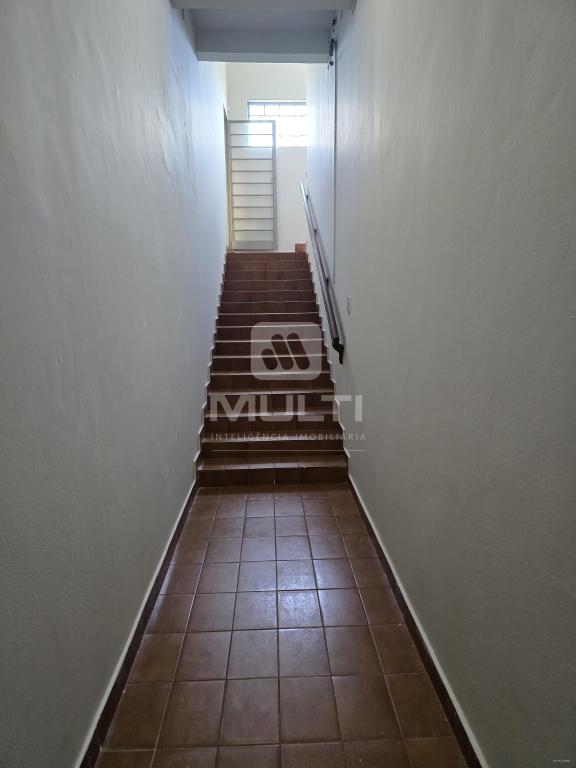 Apartamento à venda com 3 quartos, 113m² - Foto 2